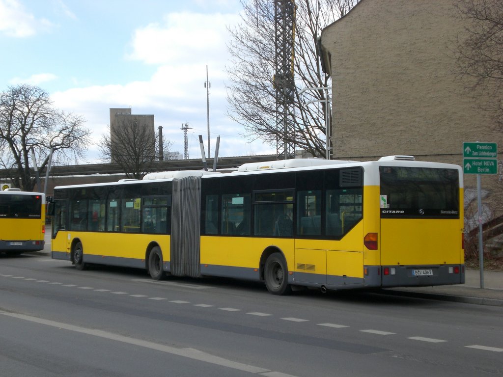 Mercedes-Benz O 530 I (Citaro) auf der Linie 108 nach Waldesruh Mahlsdorfer Allee am S+U Bahnhof Lichtenberg.