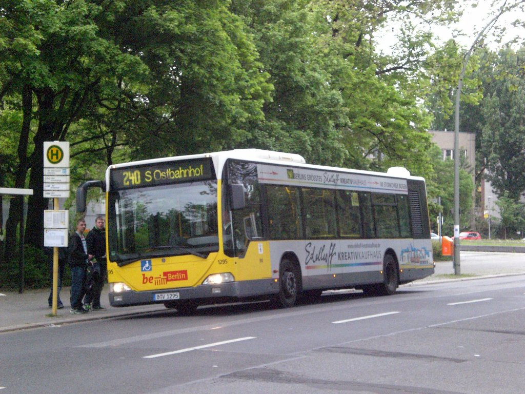 Mercedes-Benz O 530 I (Citaro) auf der Linie 240 nach Ostbahnhof am S-Bahnhof Nldnerplatz/Schlichtallee.