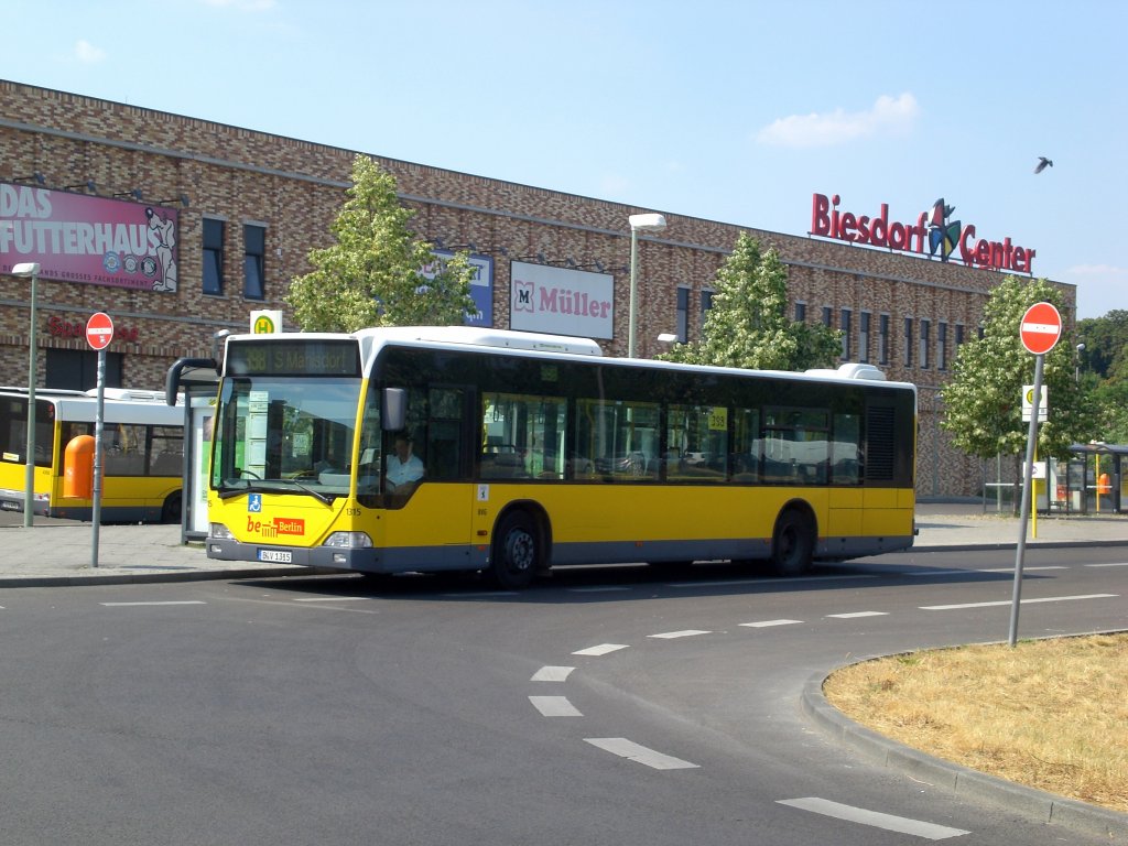 Mercedes-Benz O 530 I (Citaro) auf der Linie 398 nach S-Bahnhof Mahlsdorf am U-Bahnhof Elsterwerdaer Platz.
