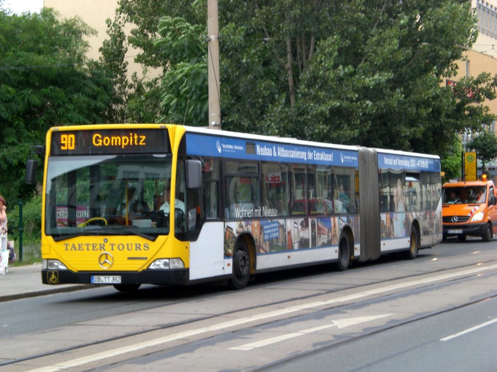 Mercedes-Benz O 530 I (Citaro) auf der Linie 90 nach Gompitz an der Haltestelle Lbtau.