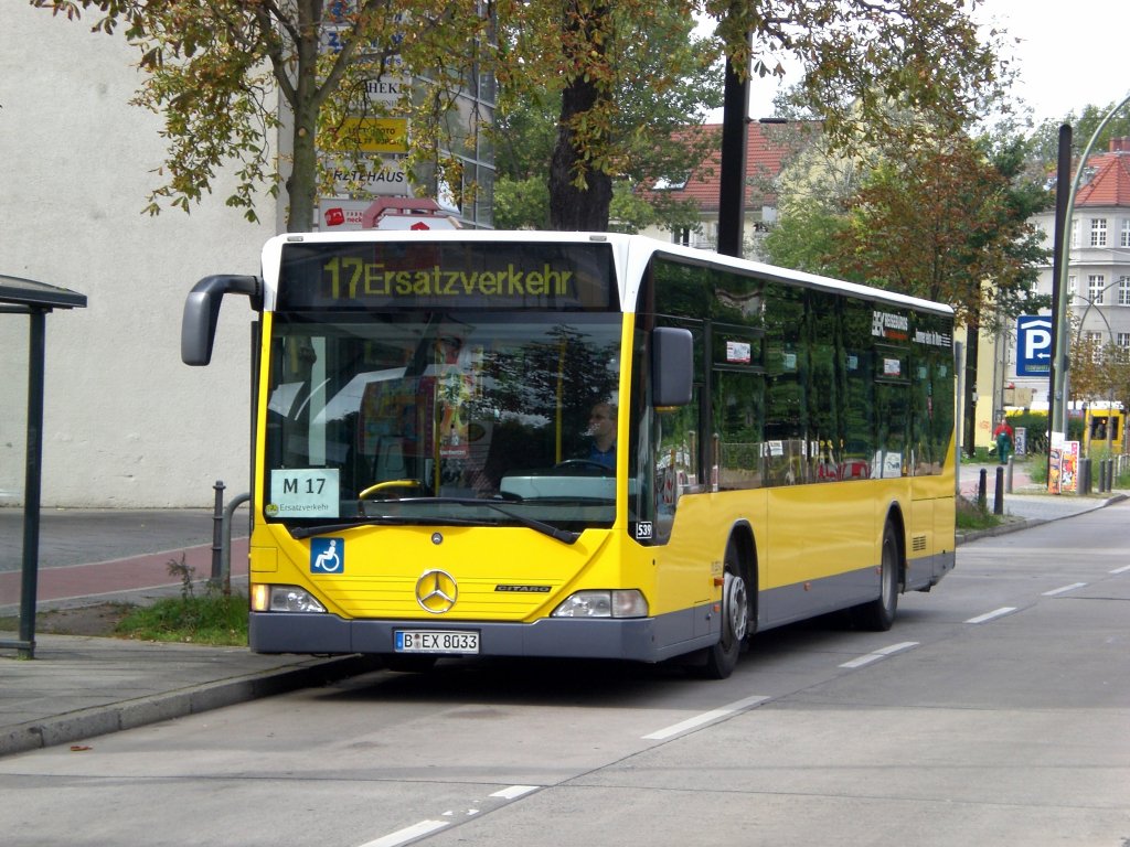 Mercedes-Benz O 530 I (Citaro) als SEV fr die Straenbahnlinie M17 zwischen Hohenschnhausen Hauptstrae/Rhinstrae und Lichtenberg Allee der Kosmonauten/Rhinstrae.