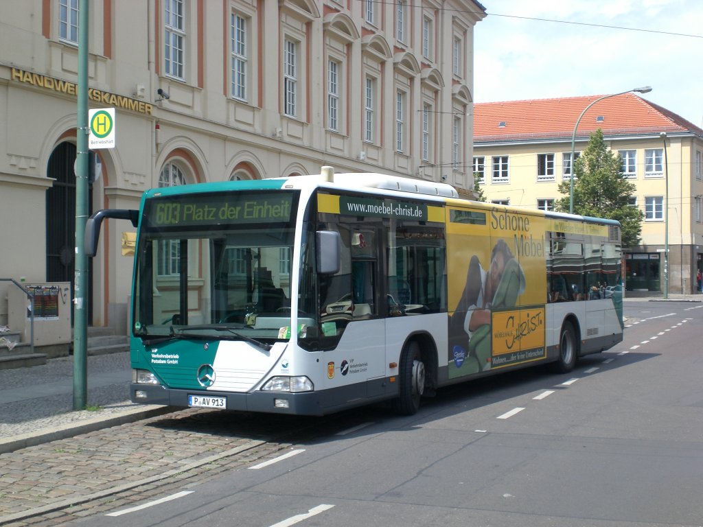 Mercedes-Benz O 530 I (Citaro) auf der Linie 603 nach Nauener Vorstadt Hhenstrae an der Haltestelle Platz der Einheit/West.