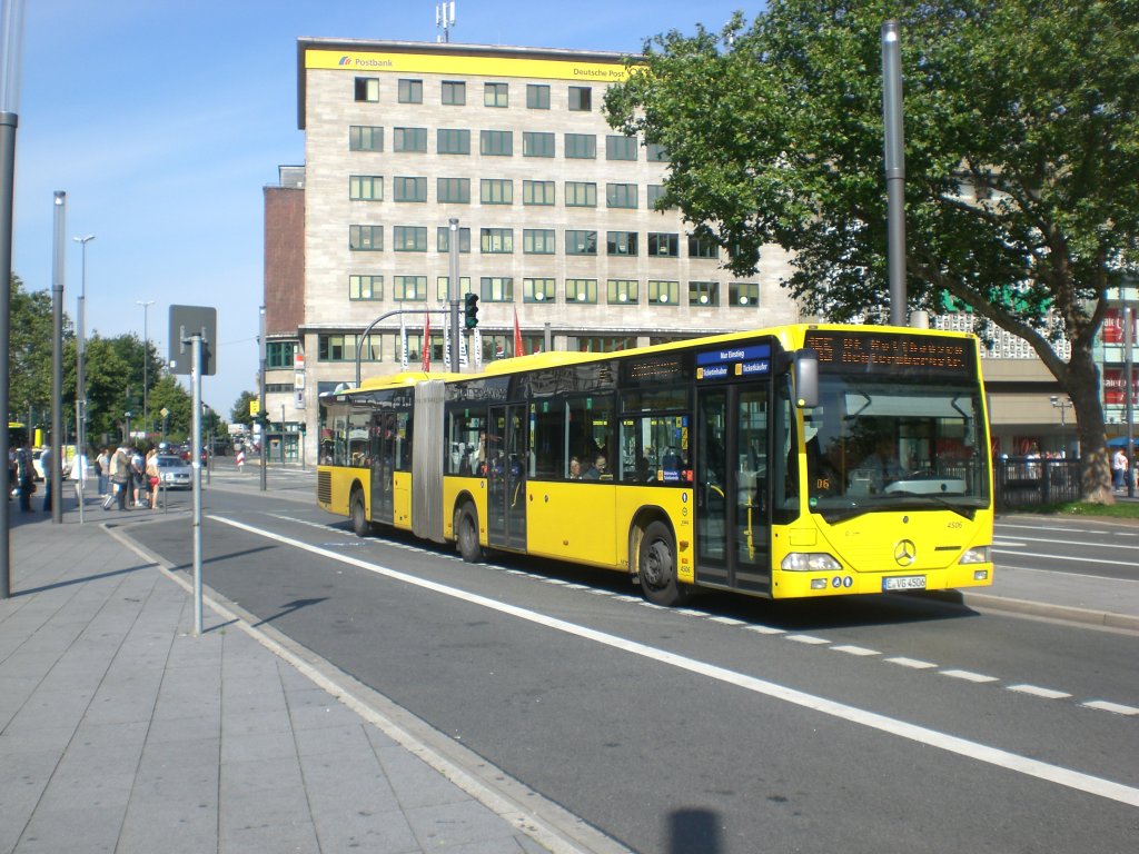 Mercedes-Benz O 530 I (Citaro) auf der Linie 155 nach Gelsenkirchen-Rotthausen Achternbergstrae am Hauptbahnhof Essen.(3.7.2012)
 
