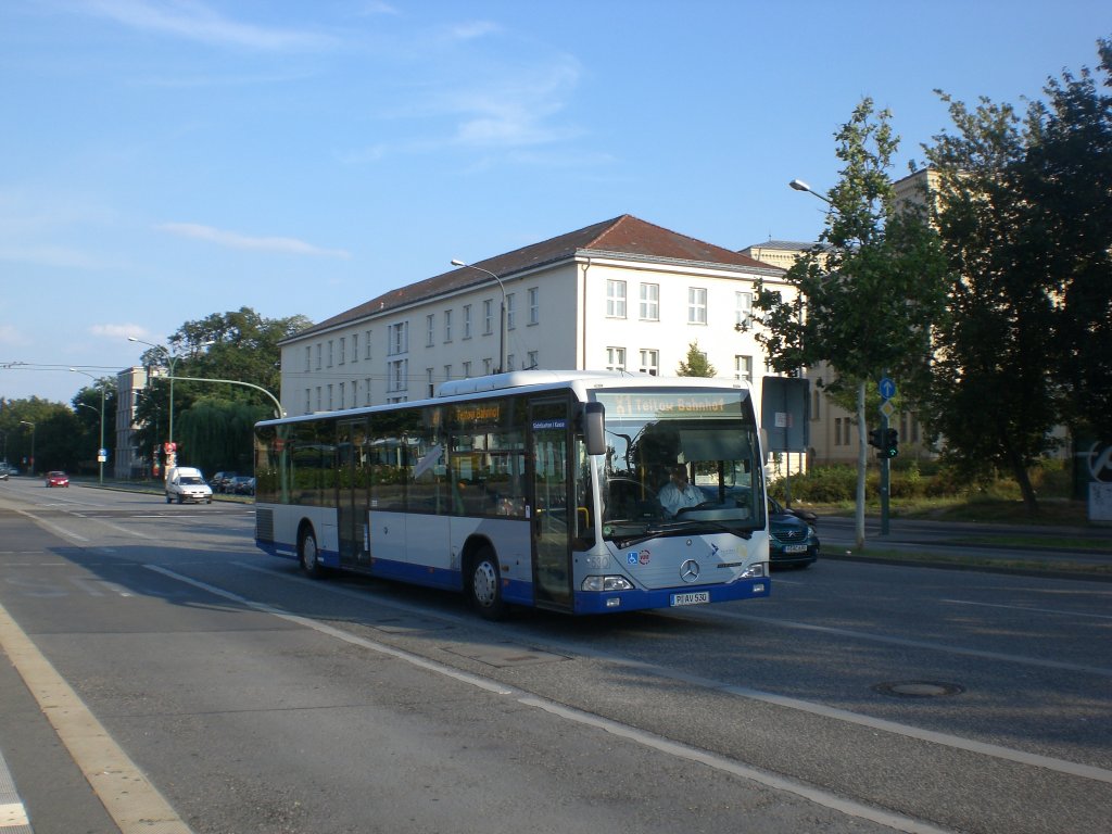 Mercedes-Benz O 530 I  (Citaro) auf der Linie X1 nach Bahnhof Teltow am Hauptbahnhof.