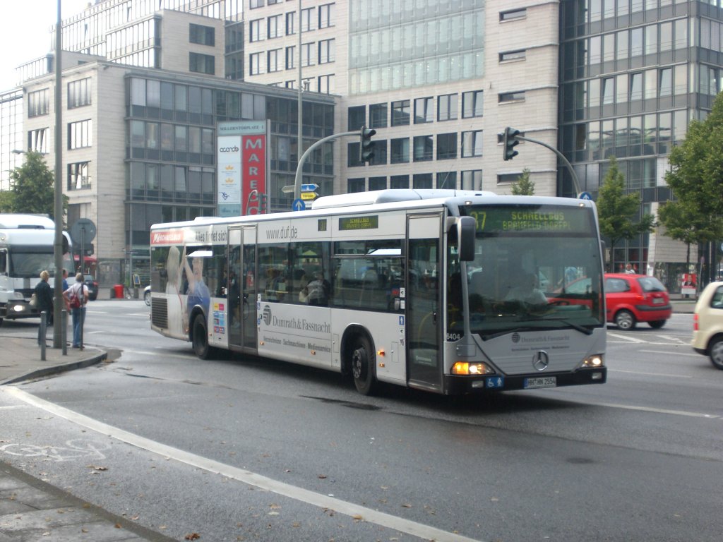 Mercedes-Benz O 530 I  (Citaro) auf der Linie 37 nach Bramfeld Dorfplatz am U-Bahnhof St. Pauli.