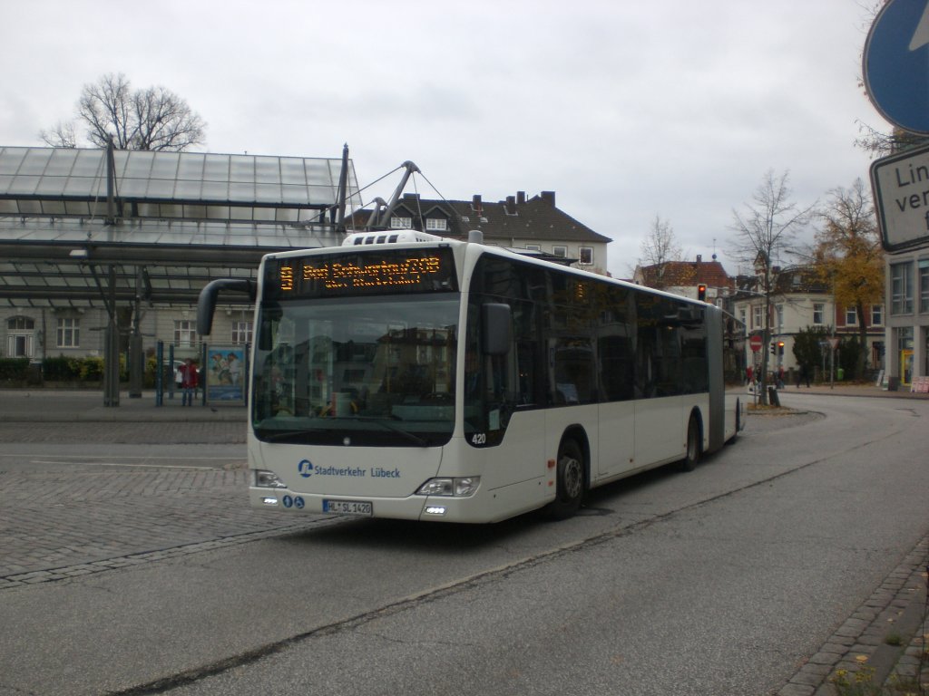 Mercedes-Benz O 530 II (Citaro Facelift) auf der Linie 9 nach Bad Schwartau/ZOB am ZOB/Hauptbahnhof.