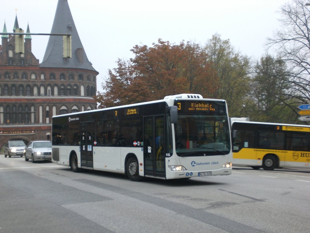Mercedes-Benz O 530 II (Citaro Facelift) auf der Linie 3 nach Eichholz an der Haltestelle Holstentorplatz.