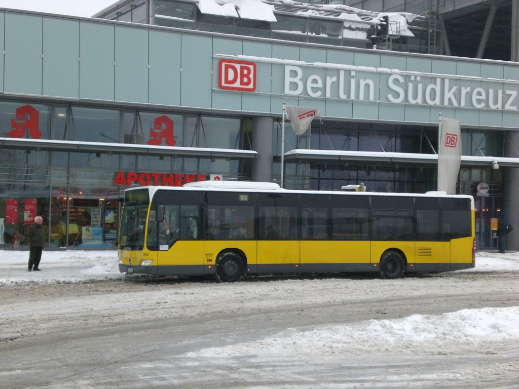 Mercedes-Benz O 530 II (Citaro Facelift) auf der Linie 106 nach U-Bahnhof Seestrae am S-Bahnhof Sdkreuz.