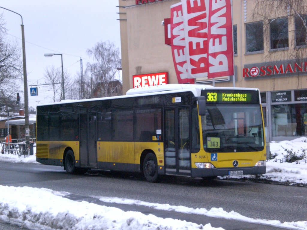 Mercedes-Benz O 530 II (Citaro Facelift) auf der Linie 363 nach Grnau Krankenhaus Hedwigshhe am S-Bahnhof Grnau.