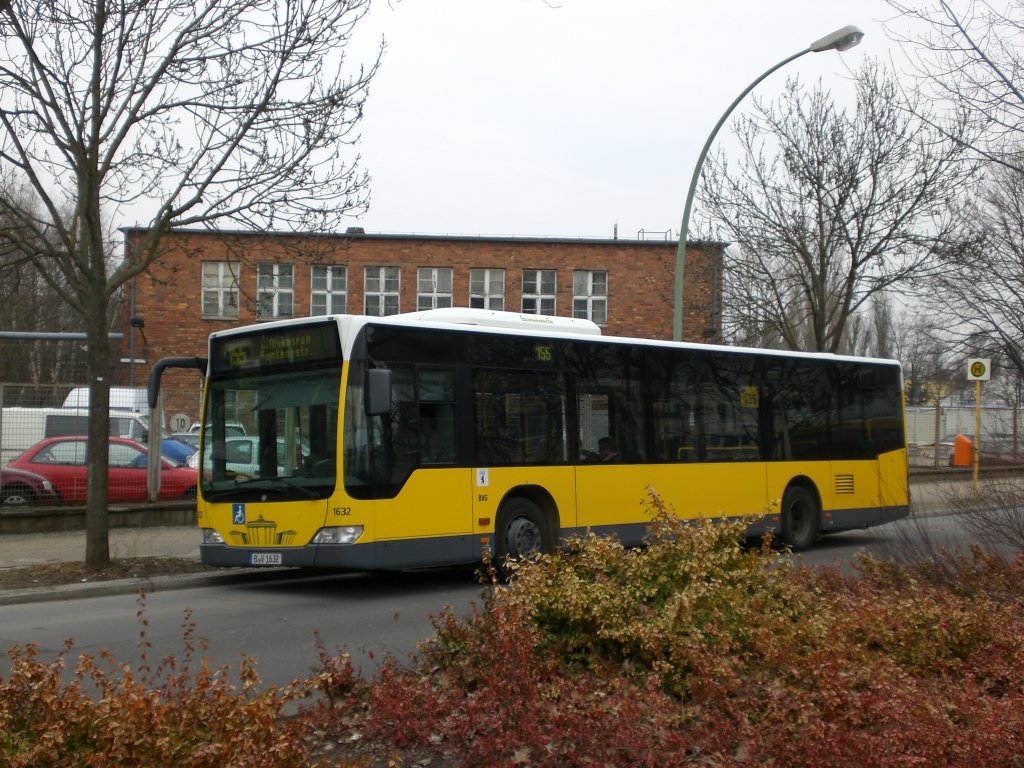 Mercedes-Benz O 530 II (Citaro Facelift) auf der Linie 155 nach Wilhemsruh Fontanestrae an der Haltestelle Weiensee Piesporter Strae.