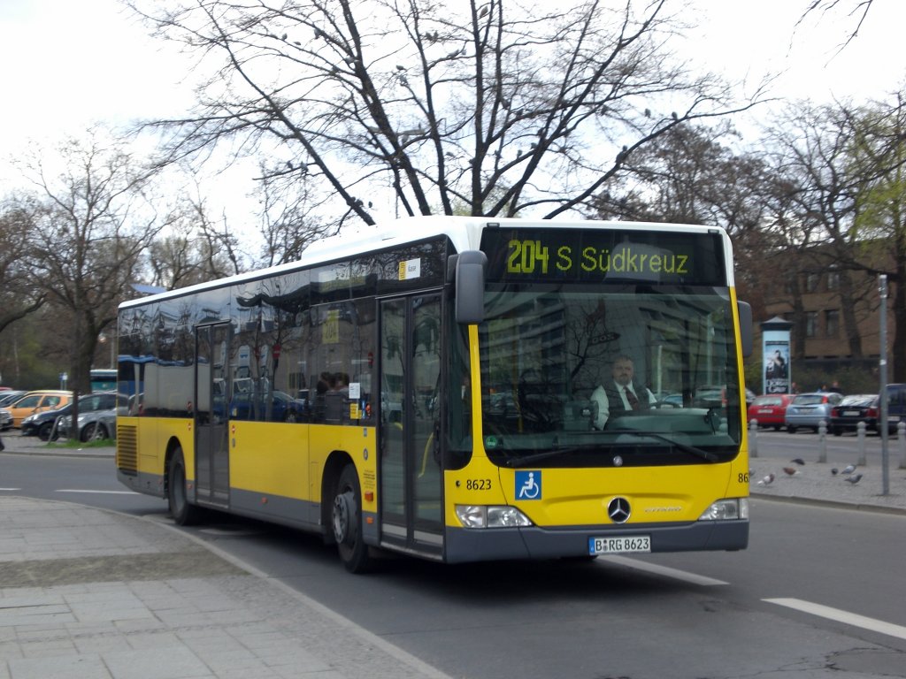 Mercedes-Benz O 530 II (Citaro Facelift) auf der Linie 204 nach S-Bahnhof Sdkreuz am S+U Bahnhof Zoologischer Garten.
