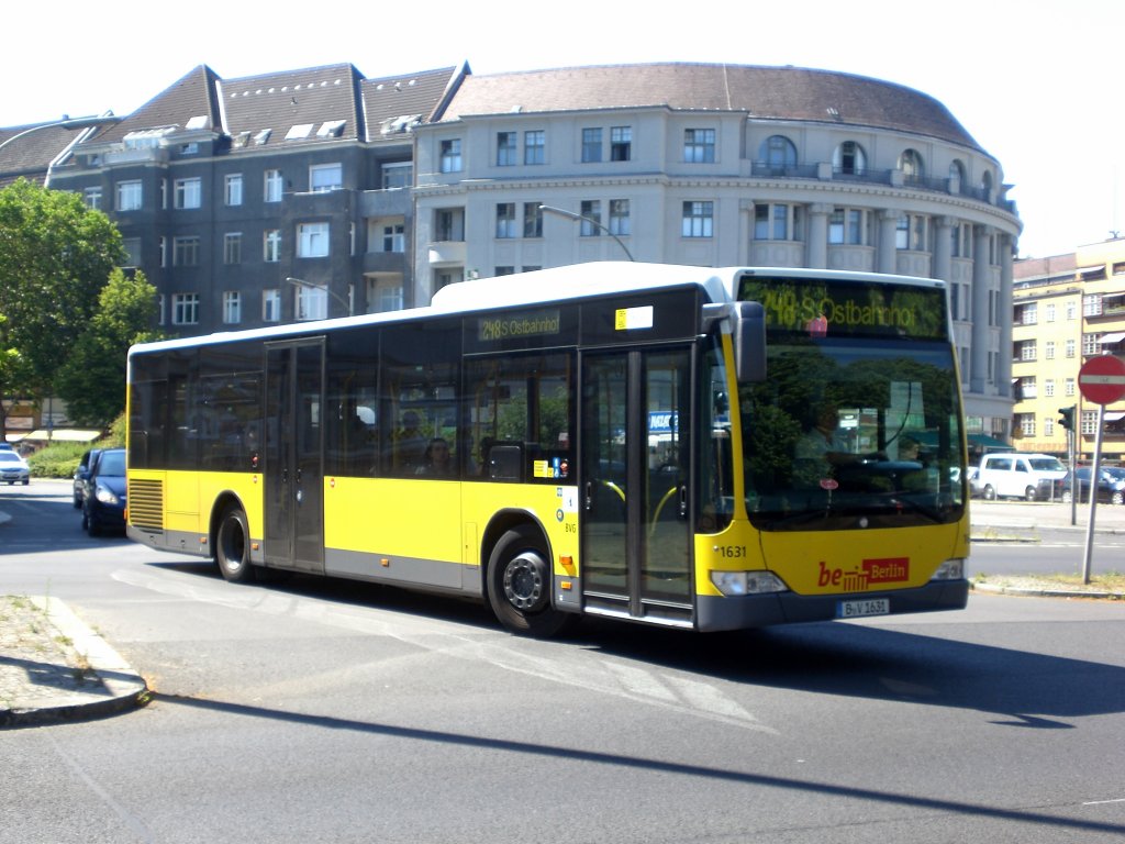 Mercedes-Benz O 530 II (Citaro Facelift) auf der Linie 248 nach Ostbahnhof am U-Bahnhof Platz der Luftbrcke.