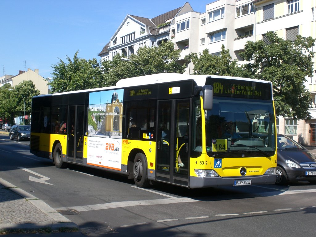 Mercedes-Benz O 530 II (Citaro Facelift) auf der Linie 184 nach S-Bahnhof Lichterfelde Ost am U-Bahnhof Alt-Tempelhof.