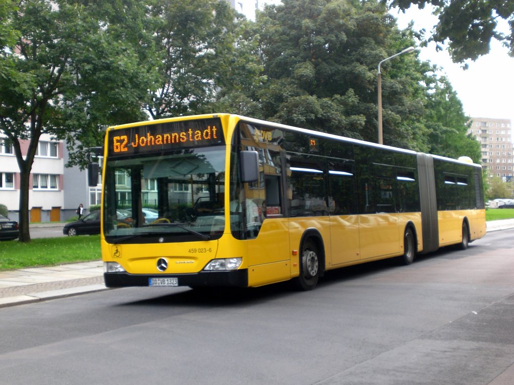 Mercedes-Benz O 530 II (Citaro Facelift) auf der Linie 62 nach Johannstadt an der Haltestelle Bnischplatz.