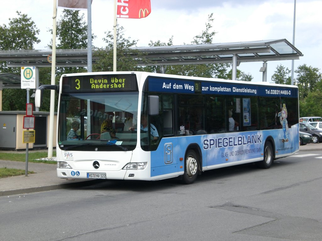 Mercedes-Benz O 530 II (Citaro Facelift) auf der Linie 3 nach Devin an der Haltestelle Strehlapark/Zoo.