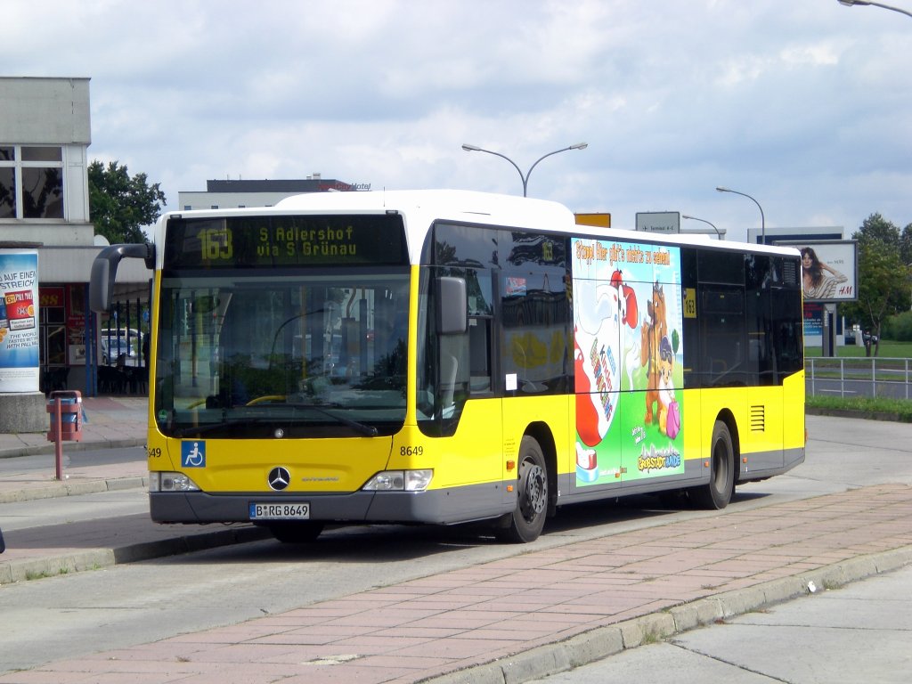 Mercedes-Benz O 530 II (Citaro Facelift) auf der Linie 163 nach S-Bahnhof Adlershof am S-Bahnhof Flughafen Schnefeld.