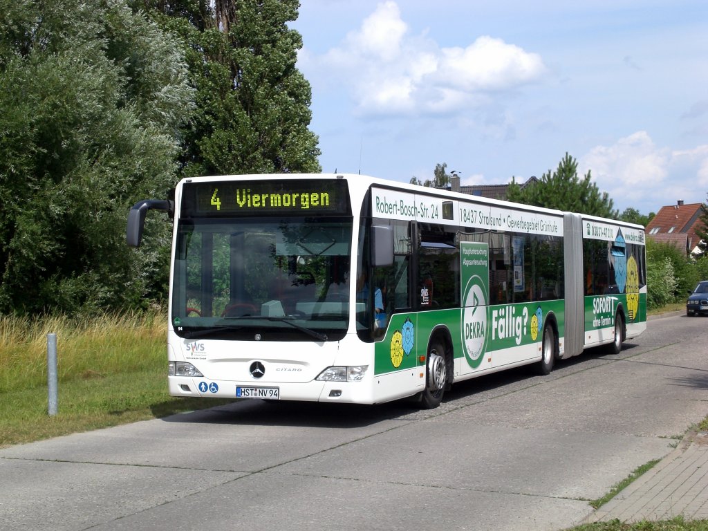 Mercedes-Benz O 530 II (Citaro Facelift) auf der Linie 4 nach Viermorgen nahe der Haltestelle Lbecker Allee.