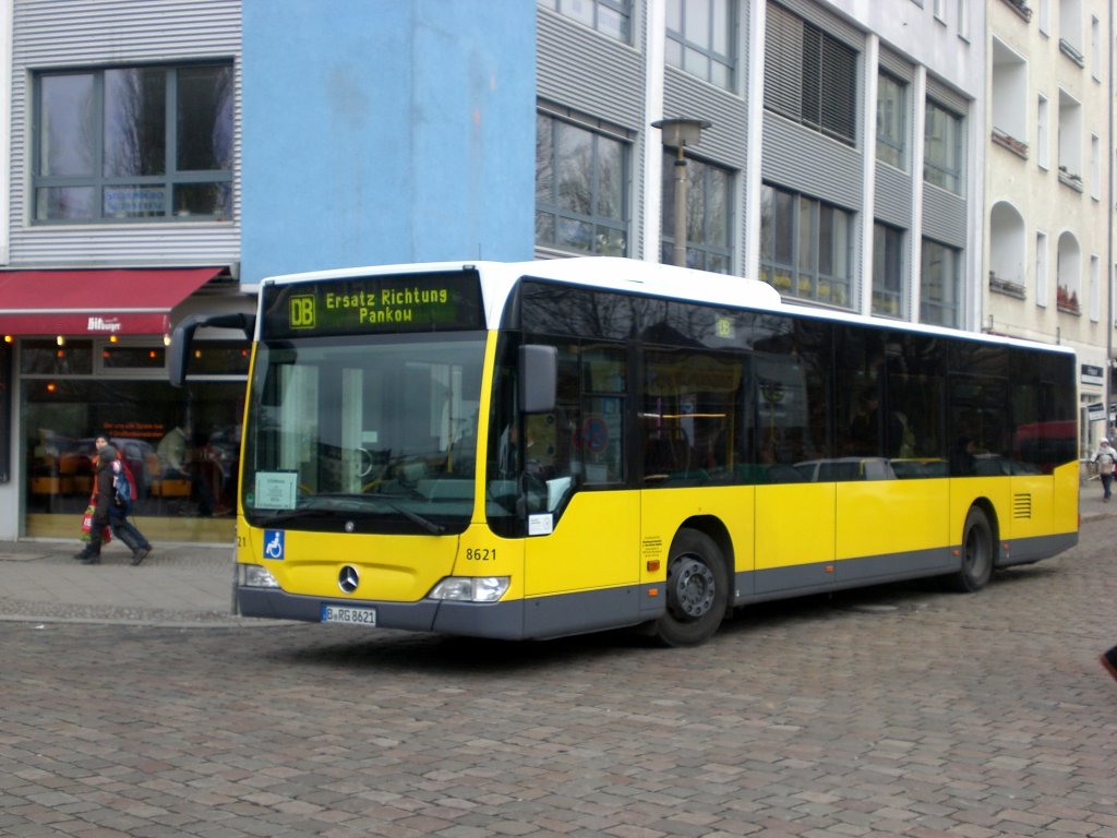Mercedes-Benz O 530 II (Citaro Facelift) als SEV fr die S-Bahnlinie 42 zwischen S-Bahnhof Ostkreuz und S-Bahnhof Greifswalder Strae.
