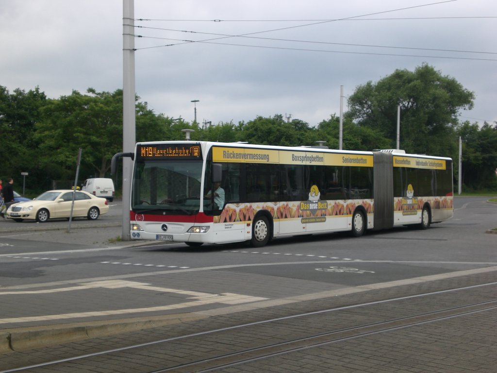 Mercedes-Benz O 530 II (Citaro Facelift) auf der Linie M19 am Hauptbahnhof Braunschweig.(21.6.2012)
 
