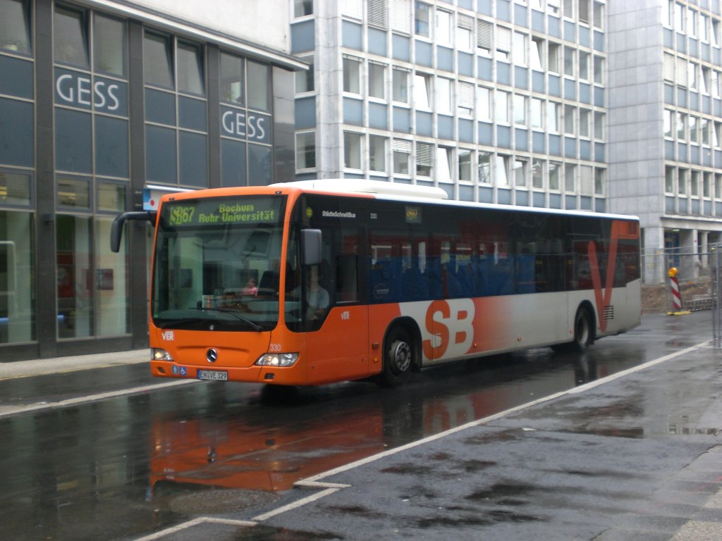 Mercedes-Benz O 530 II (Citaro Facelift) auf der Linie SB67 nach Bochum Ruhr-Universitt an der Haltestelle Wuppertal-Elberfeld Am Haspel.(29.6.2012)