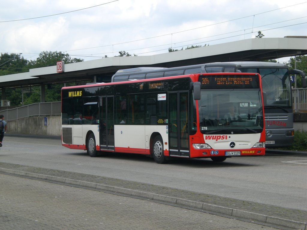 Mercedes-Benz O 530 II (Citaro Facelift) auf der Linie 204 nach Leverkusen Friedhof Reuschenberg am S-Bahnhof Leverkusen Mitte.(9.7.2012)
 
