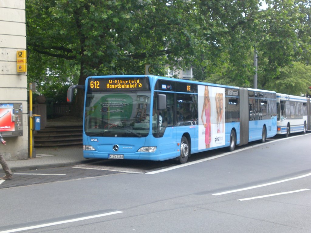 Mercedes-Benz O 530 II (Citaro Facelift) auf der Linie 612 nach Wuppertal Hauptbahnhof an der Haltestelle Wuppertal-Wichlinghausen Markt.(19.7.2012) 