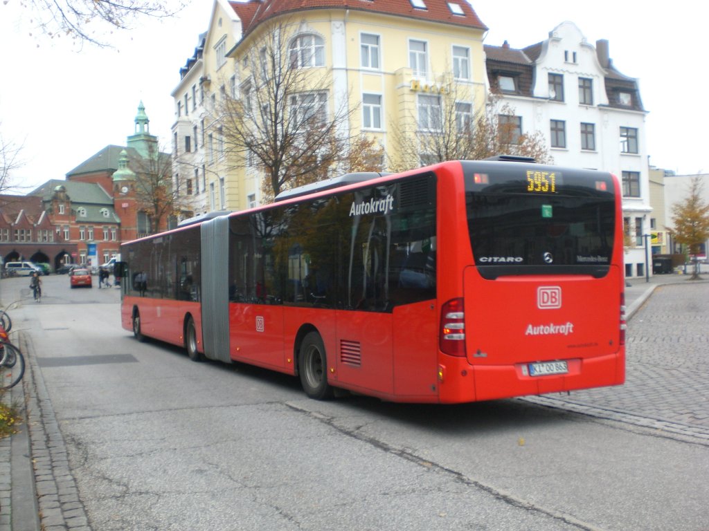 Mercedes-Benz O 530 II  (Citaro Facelift) auf der Linie 5951 nach Timmendorfer Strand am ZOB/Hauptbahnhof.