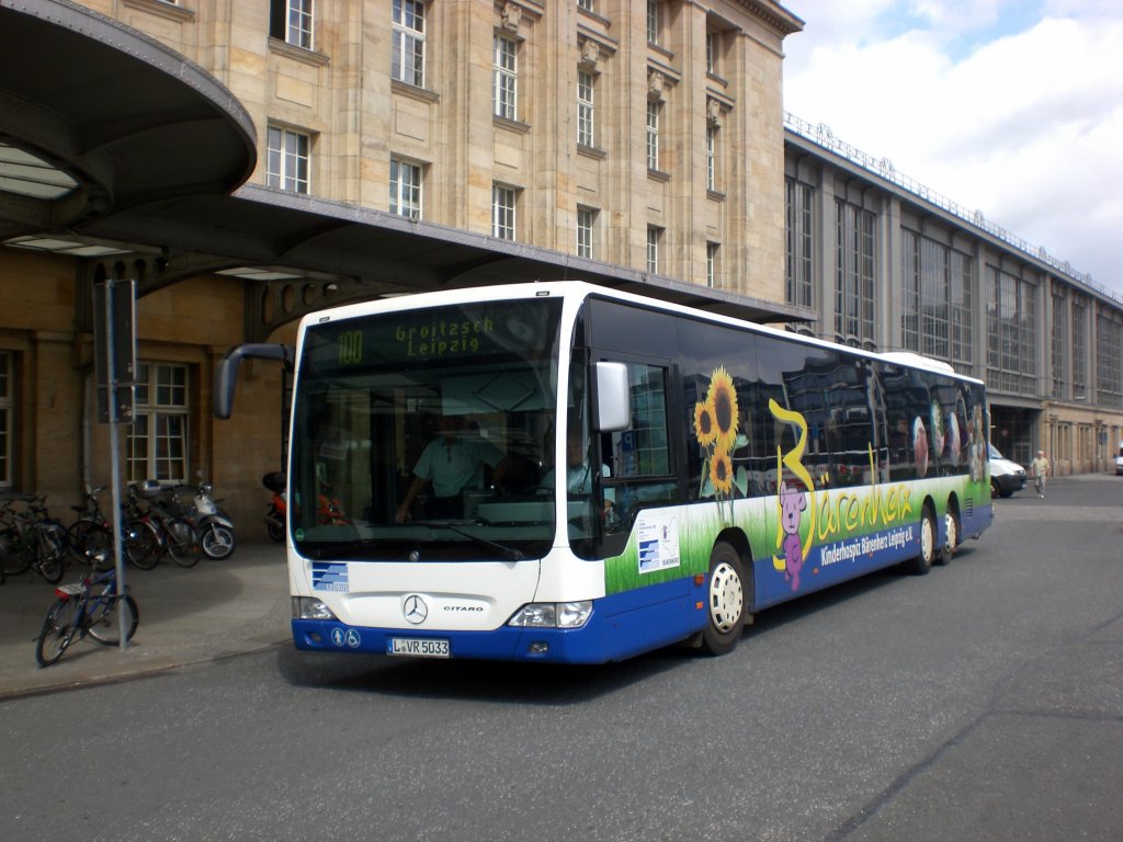 Mercedes-Benz O 530 II  (Citaro Facelift) auf der Linie 100 nach Groitzsch am Hauptbahnhof.