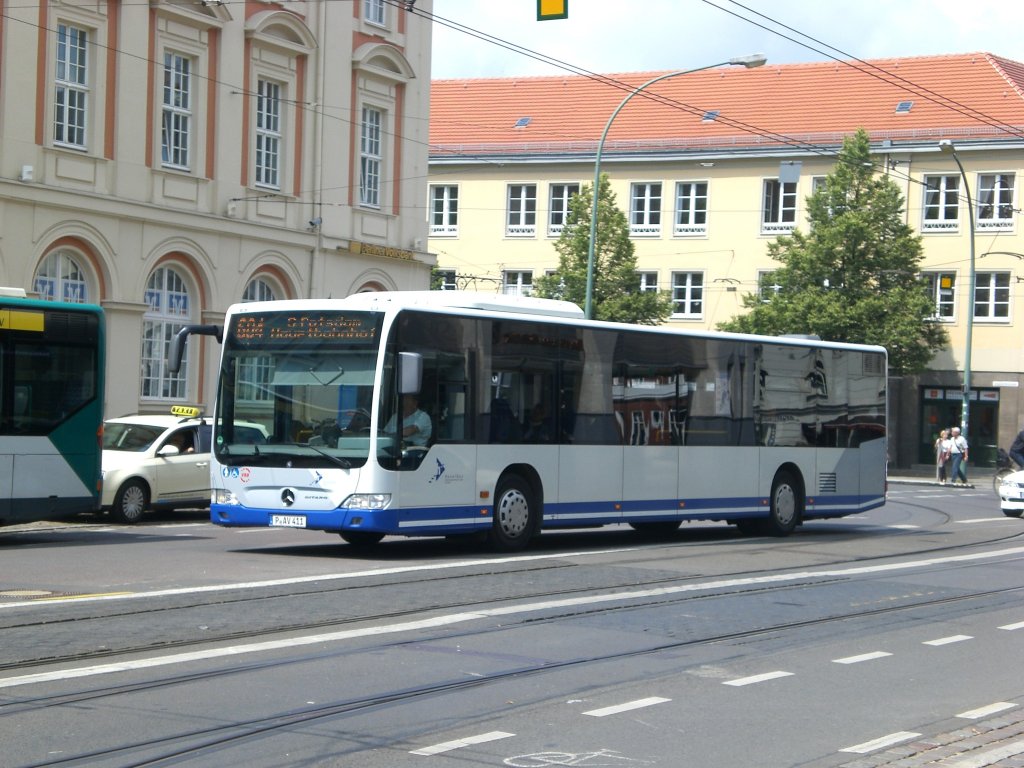 Mercedes-Benz O 530 II  (Citaro Facelift) auf der Linie 604 nach Hauptbahnhof an der Haltestelle Platz der Einheit/West.