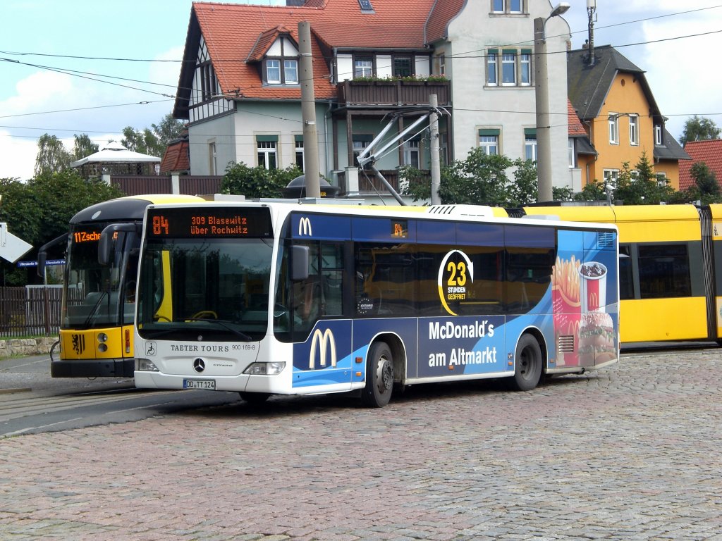 Mercedes-Benz O 530 K (Citaro) auf der Linie 84 nach Blasewitz Schillerplatz an der Haltestelle Bhlau.
