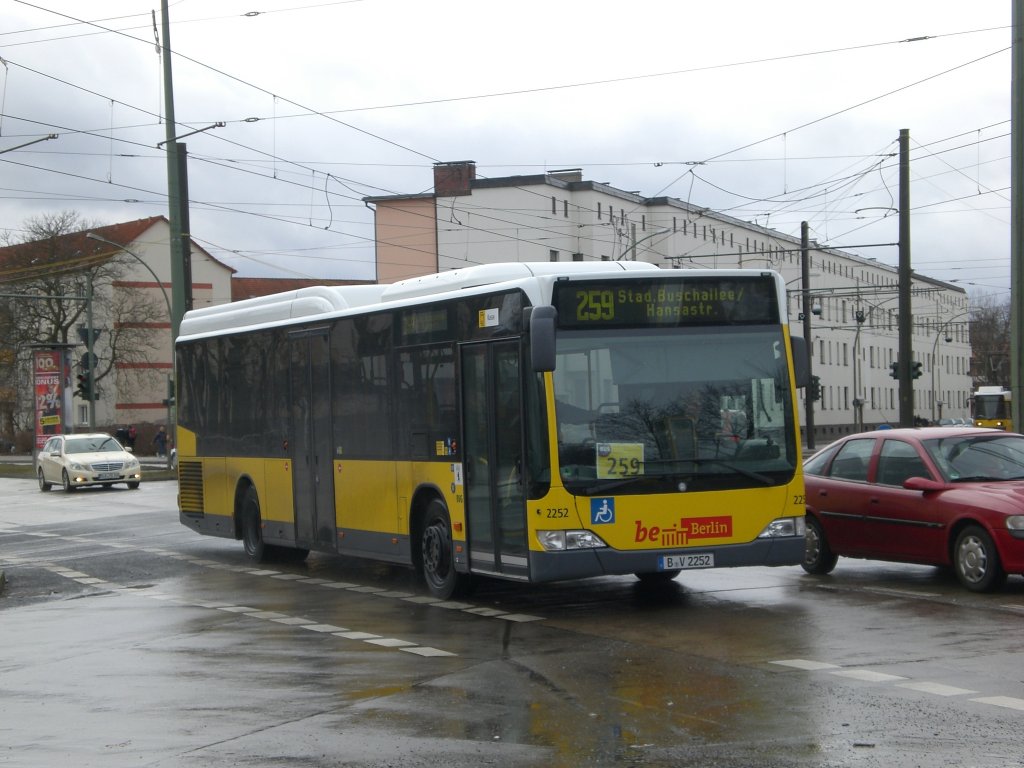 Mercedes-Benz O 530 LE  (Citaro) auf der Linie 259 nach Weiensee Stadion Buschallee/Hansastrae an der Haltestelle Weiensee Buschallee/Hansastrae.