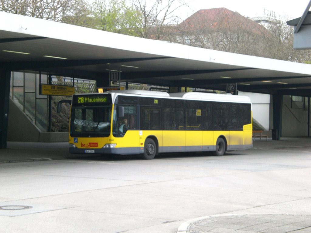 Mercedes-Benz O 530 LE  (Citaro) auf der Linie 218 nach Pfaueninsel am ZOB Charlottenburg.