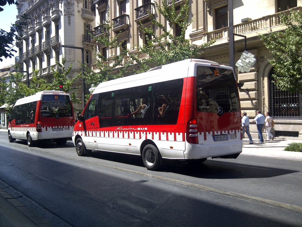 Mercedes-Benz Sprinter im Einsatz als Alhambra Bus in Granada.