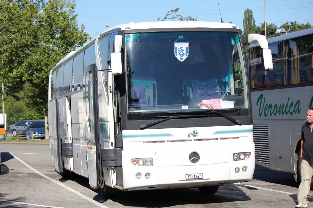 Mercedes Benz Tourismo de la maison Remy Voyages photographi le 18.08.2012 prs de Berne 
. Ce bus transporte l'quipe du FC Lausanne Sport en dplacement  Ble