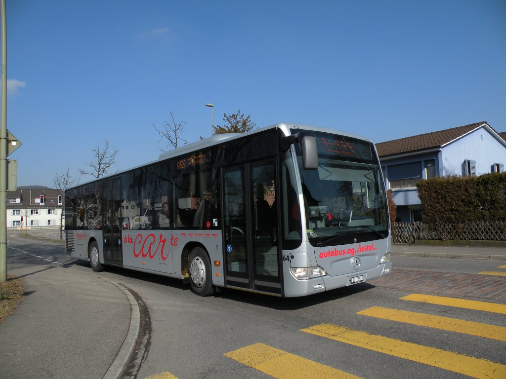 Mercedes Citaro der AAGL mit der Betriebsnummer 64 in Augst auf der Linie 83 unterwegs. Die Aufnahme stammt vom 18.02.2013.