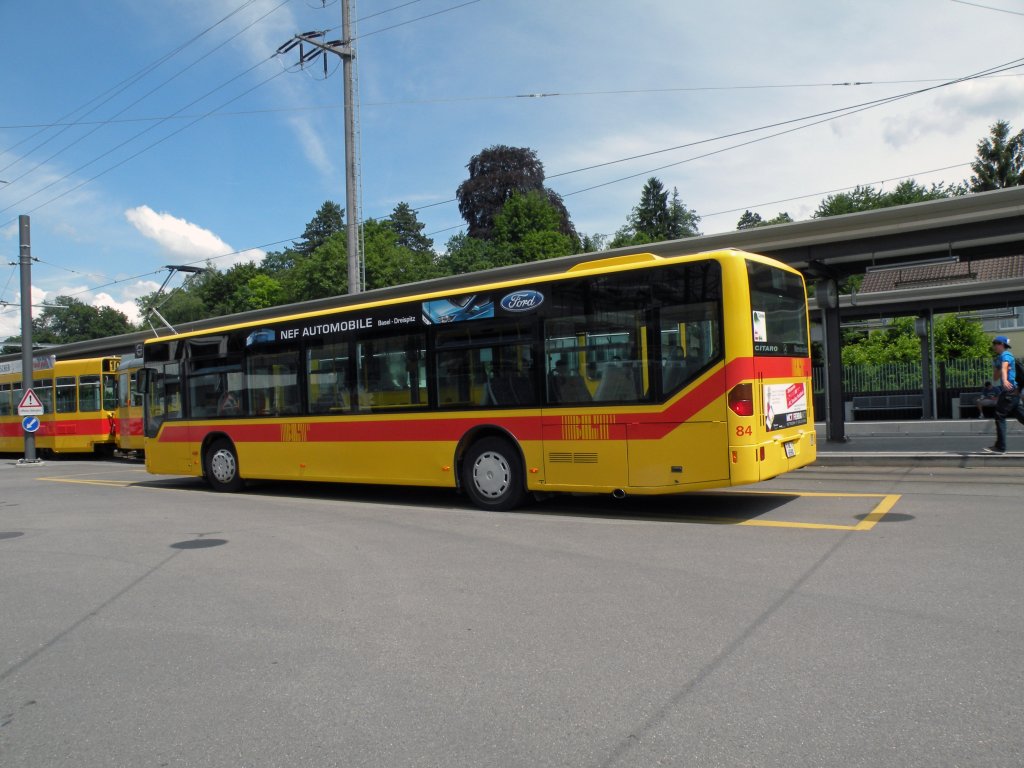 Mercedes Citaro der BLT mit der Betriebsnummer 84 auf der Linie 62 am Bahnhof in Dornach. Die Aufnahme stammt vom 07.06.2011.
