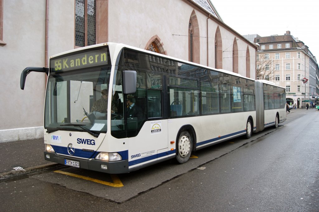 Mercedes Citaro Gelenkbus der SWEG auf der Linie 55 am Claraplatz. Die Aufnahme stammt vom 14.01.2010.