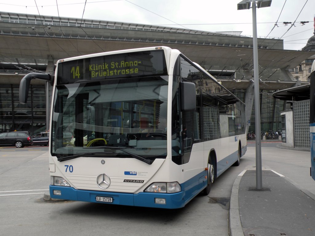 Mercedes Citaro LU 15728 mit der Betriebsnummer 70 unterwegs auf der Linie 14. Die Aufnahme stammt vom 04.05.2010.