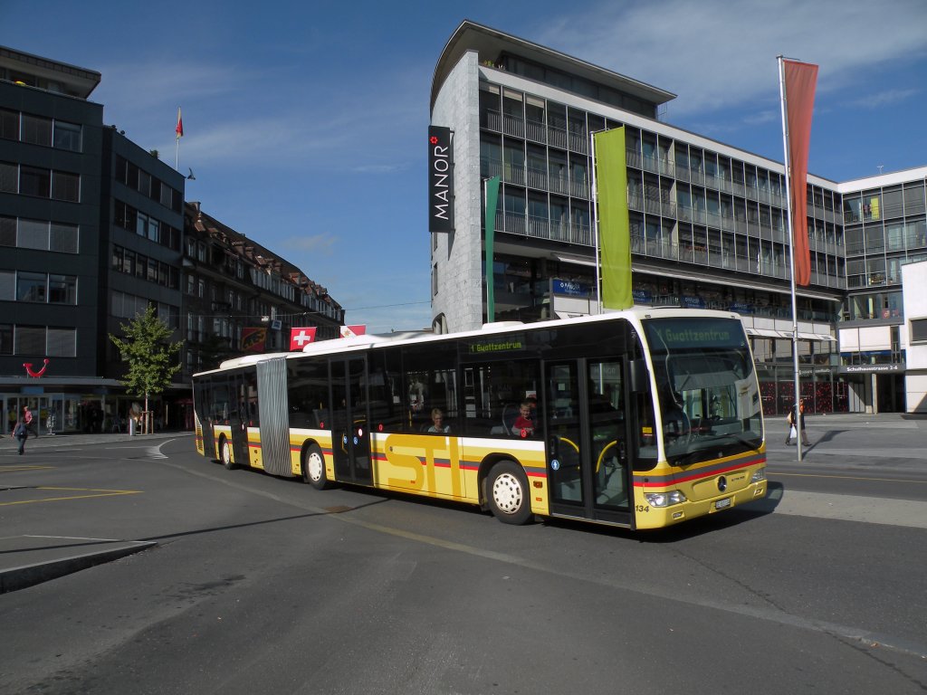 Mercedes Citaro mit der Betriebsnummer 134 auf der Linie 1 am Bahnhof Thun. Die Aufnahme stammt vom 12.10.2011.