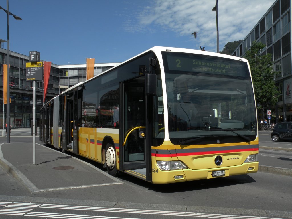 Mercedes Citaro mit der Betriebsnummer 134 auf der Linie 2 am Bahnhof Thun. Die Aufnahme stammt vom 04.08.2012.