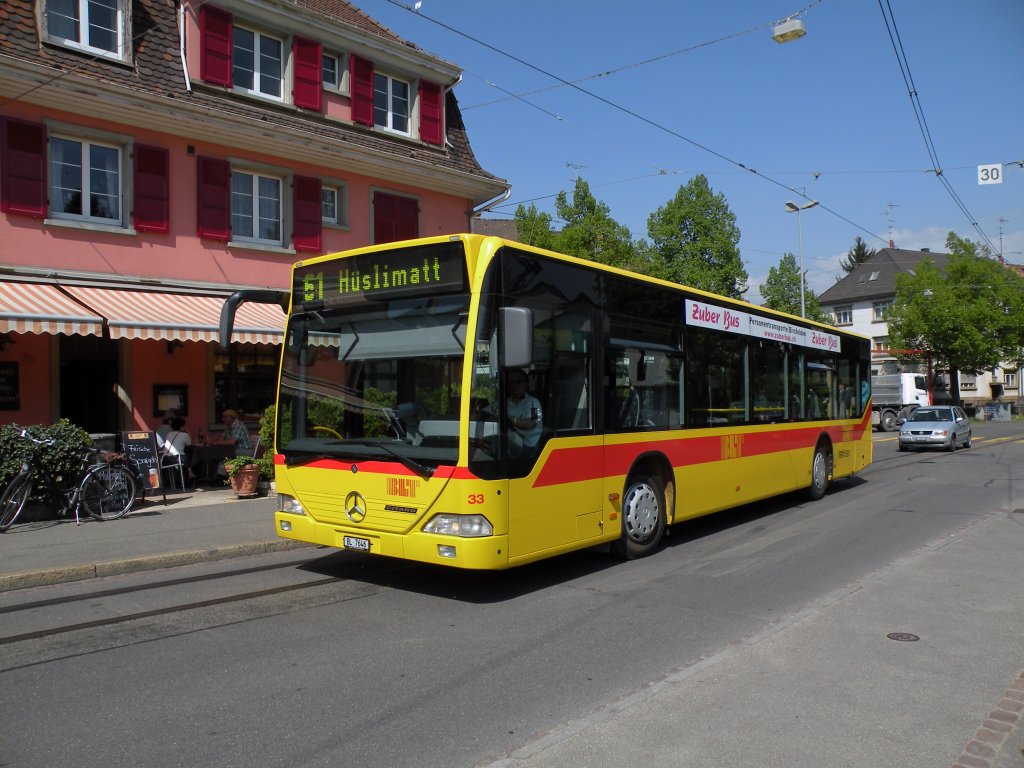 Mercedes Citaro mit der Betriebsnummer 33 der BLT an der Neuweilerstrasse in Basel. Die Aufnahme stammt von 19.04.2011.