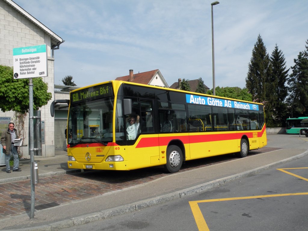 Mercedes Citaro mit der Betriebsnummer 45 auf der Linie 60 an der Station in Bottmingen. Die Aufnahme stammt vom 06.05.2013