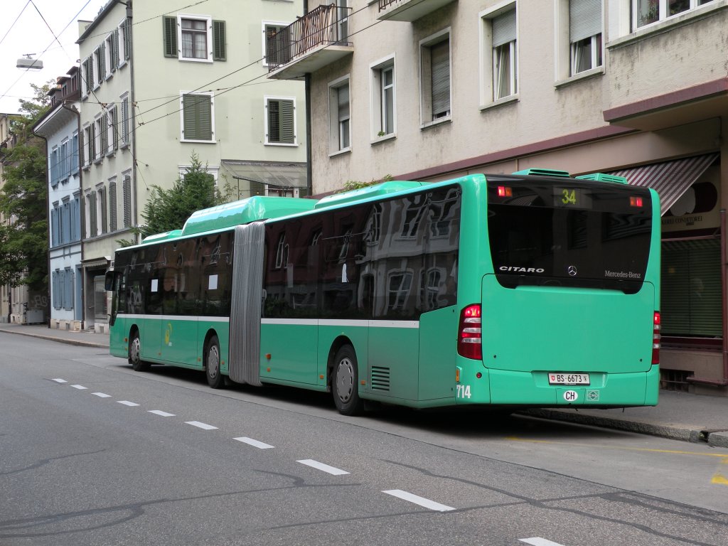 Mercedes Citaro mit der Betriebsnummer 714 an der Haltestelle Rosengartenweg Richtung Claraplatz. Die Aufnahme stammt vom 09.05.2009.