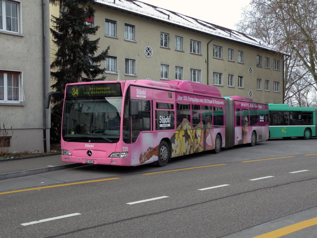 Mercedes Citaro mit der Betriebsnummer 720 und der Stcki Werbung auf der Linie 34 an der Endhaltestelle Habermatten. Die Aufnahme stammt vom 24.01.2011.