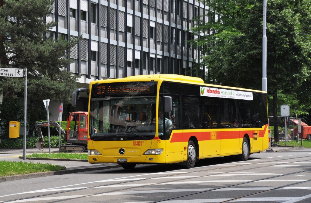 Mercedes Citaro mit der Betriebsnummer 73 auf der Linie 37 kurz vor der Endstation am Aeschenplatz. Die Aufnahme stammt vom 12.06.2013.