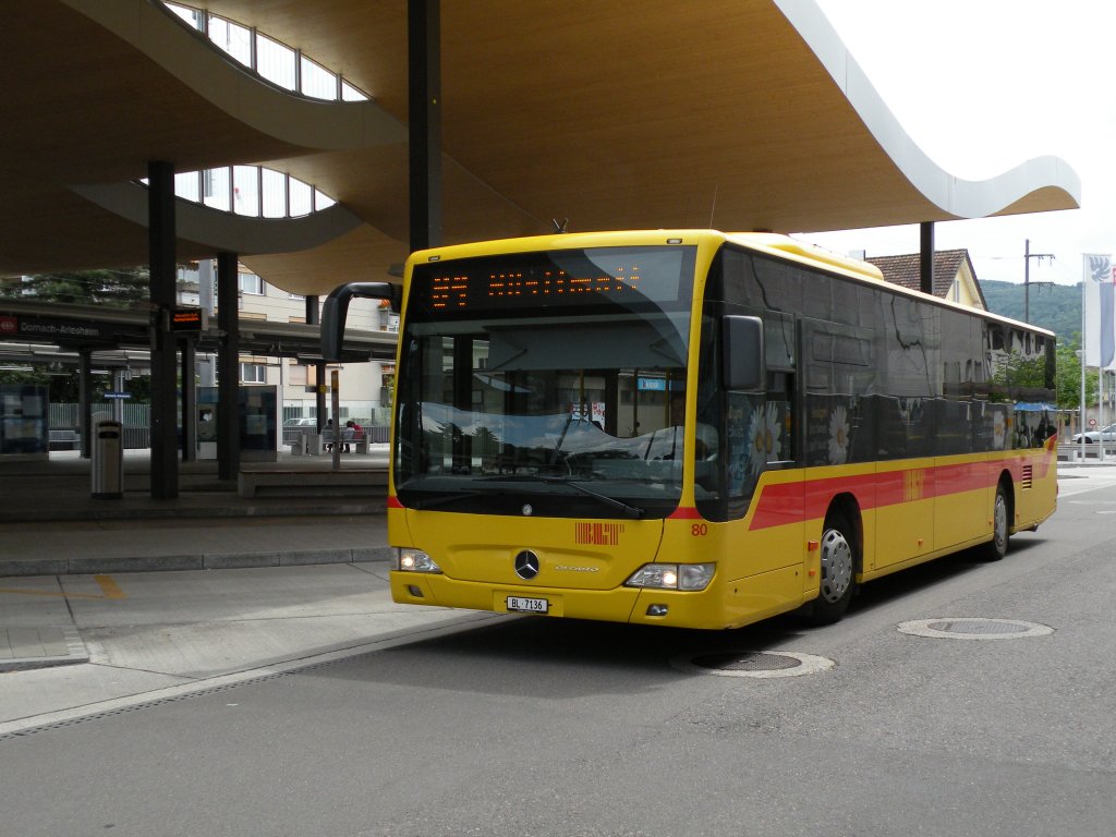 Mercedes Citaro mit der Betriebsnummer 80 auf der Linie 64 am Bahnhof in Dornach. Die Aufnahme stammt vom 07.06.2011.