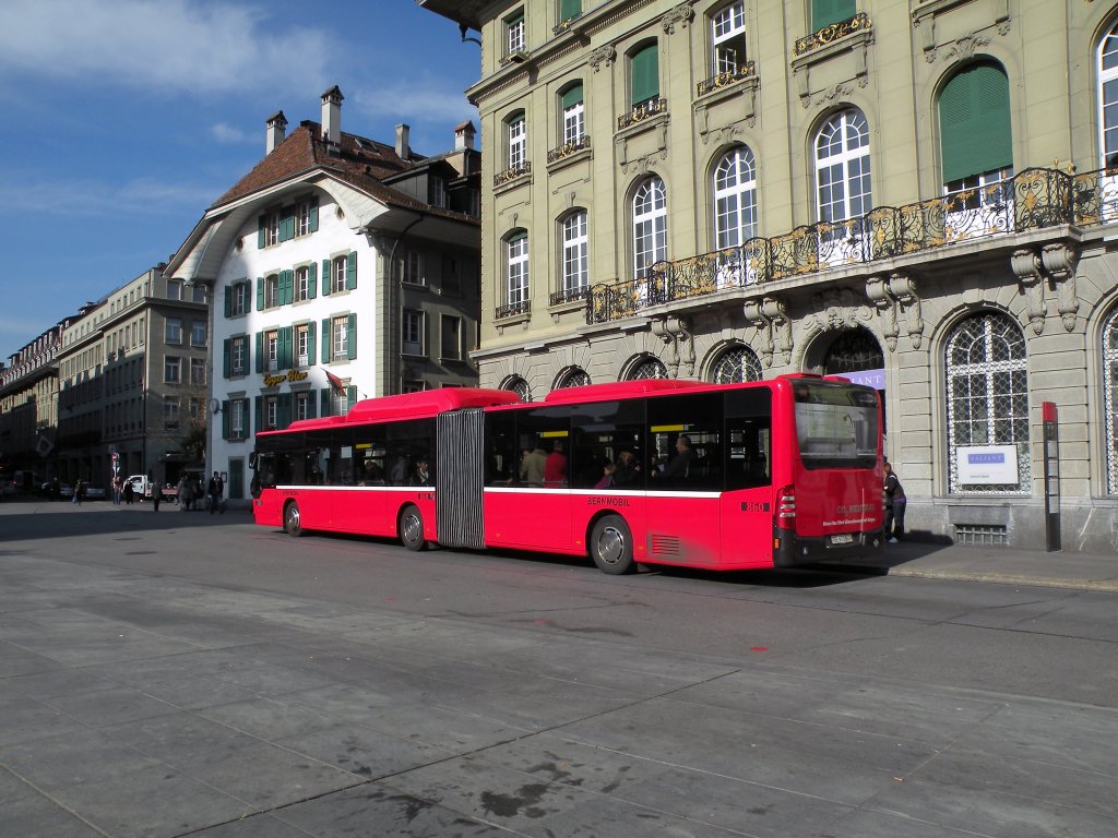 Mercedes Citaro mit der Betriebsnummer 860 beim Bundeshausplatz in Bern. Die Aufnahme stammt vom 01.11.2010.