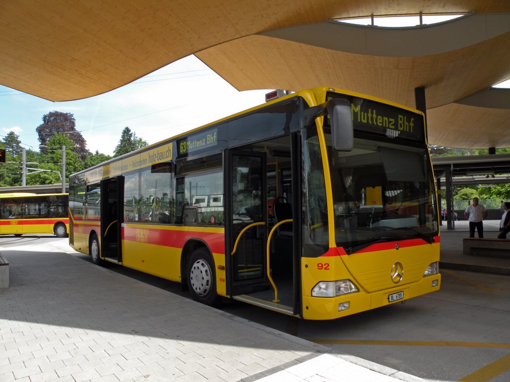 Mercedes Citaro mit der Betriebsnummer 92 auf der Linie 63 am Bahnhof in Dornach. Die Aufnahme stammt vom 07.06.2011.