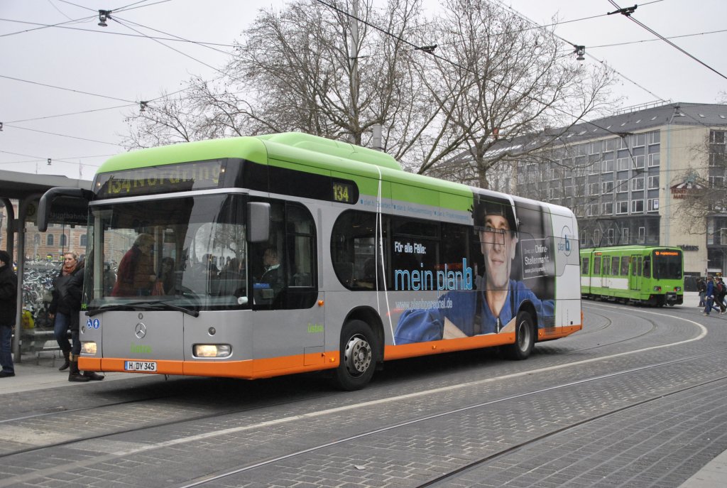 Mercedes Citrao Irvine am Hauptbahnhof in Hannover am 17.02.2011.