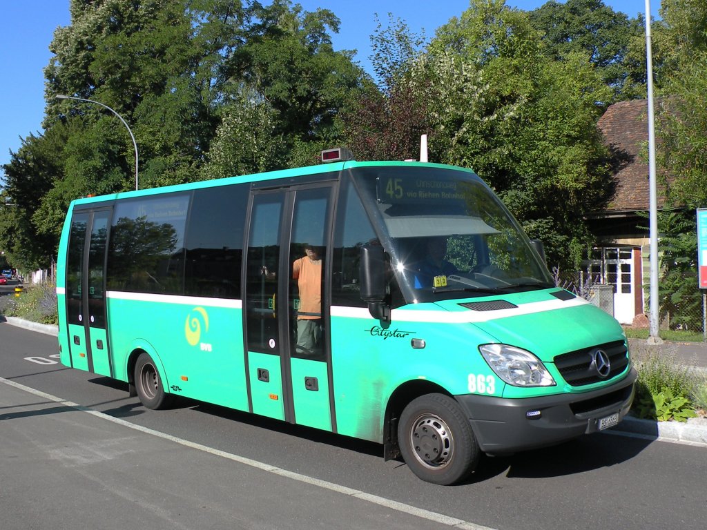 Mercedes Citystar mit der Betriebsnummer 863 auf der Linie 45 fhrt zur Haltestelle Riehen Bahnhof. Die Aufnahme stammt vom 23.07.2012.